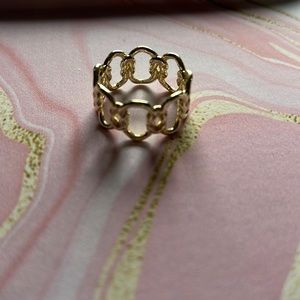 Fallyn ring in gold tone 💛💛